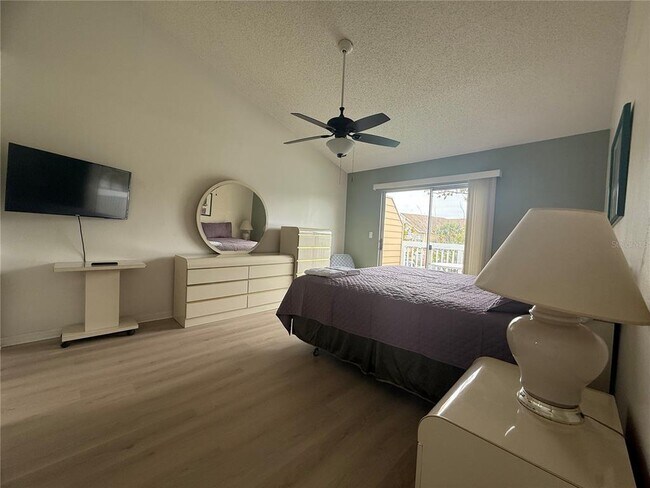 Building Photo - 2459 Sweetwater Club Cir