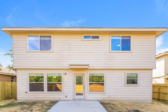 Building Photo - 9923 Mustang Rise