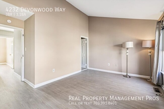 Building Photo - 4232 Devonwood Way