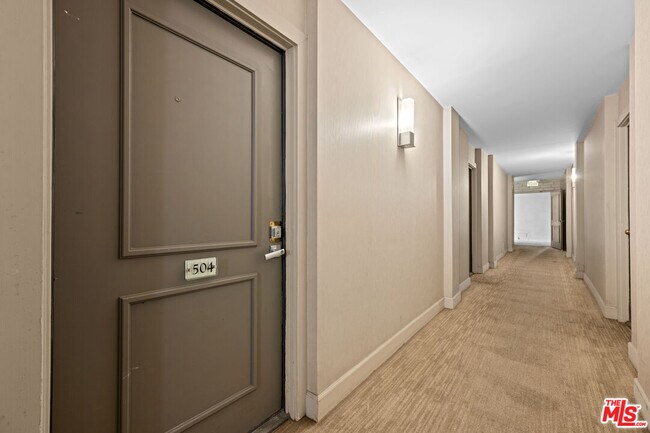 Building Photo - 1440 Veteran Ave