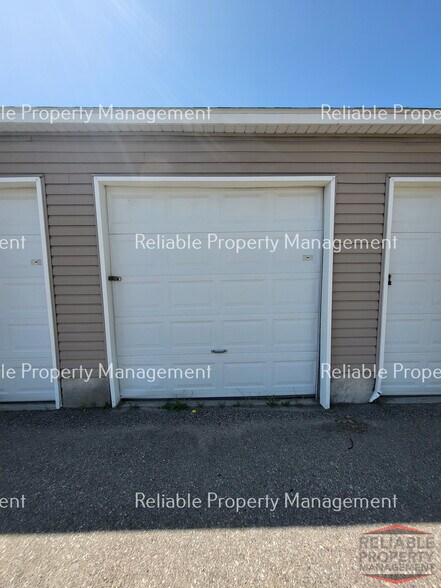 Building Photo - 685 John Adams Pky