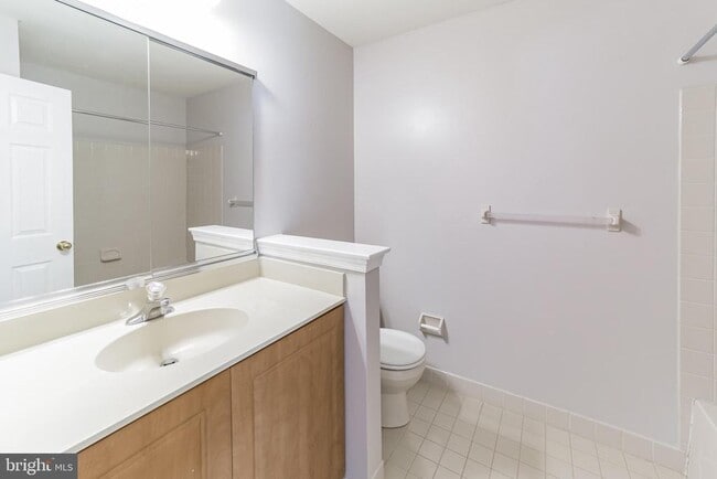 Building Photo - 40 Madison Way