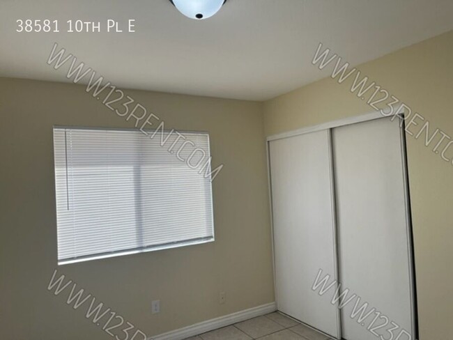 Building Photo - 1BD/1BTH FIRST FLOOR APT EAST PALMDALE (RO...