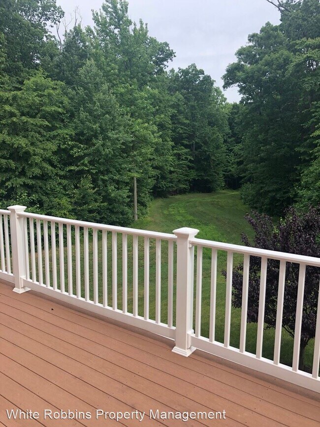 Building Photo - 3 br, 2.5 bath House - 353 Latrobe Dr