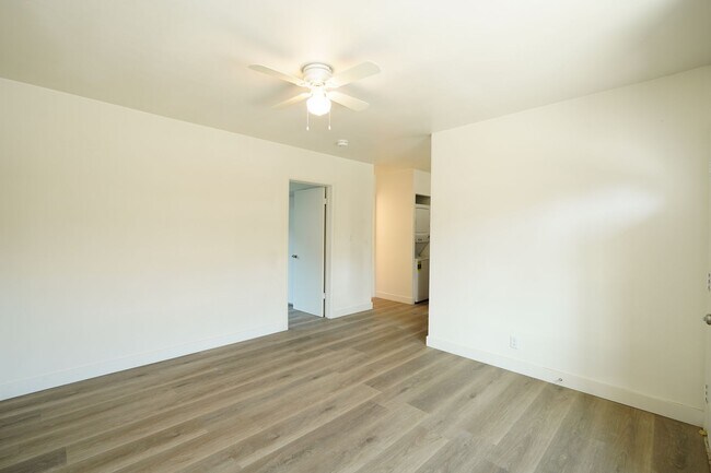 Building Photo - 3447-3449 Dwight Ave