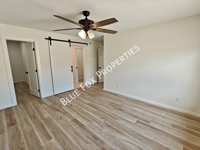 Building Photo - 5440 W Placita De La Promesa