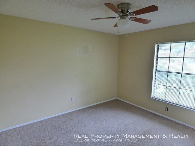 Building Photo - 3 BR / 2 BA In Hollowbrook