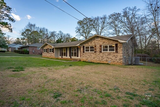 Building Photo - 2802 Evans Dr