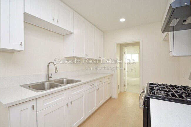 Building Photo - 2213 E Spaulding St
