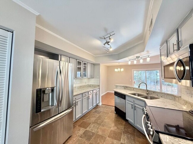 Building Photo - 7704 Falcon Rest Cir