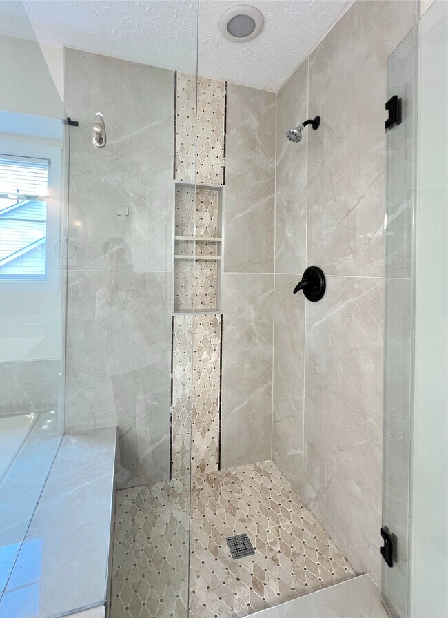 Building Photo - 1924 Riverlanding Cir