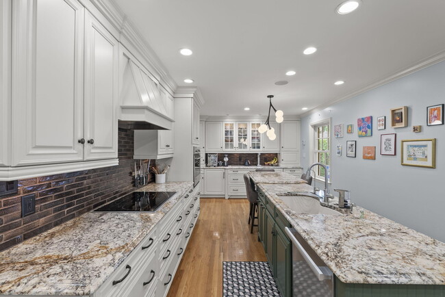 Building Photo - 309 Greenbriar Rd