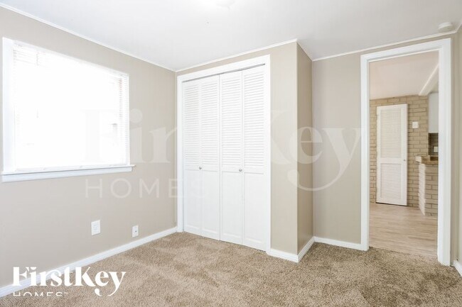 Building Photo - 2293 Maxville Ln