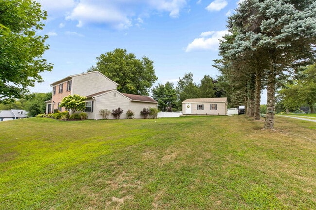 Building Photo - 24 Knollwood Dr