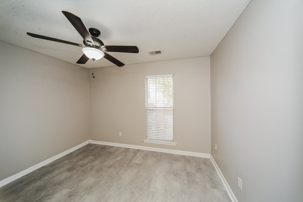 Building Photo - 1403 Leery Cove