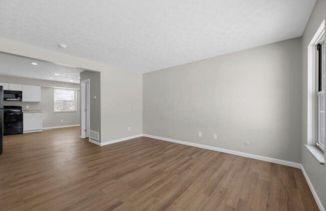 Building Photo - 2194 Rotunda Dr