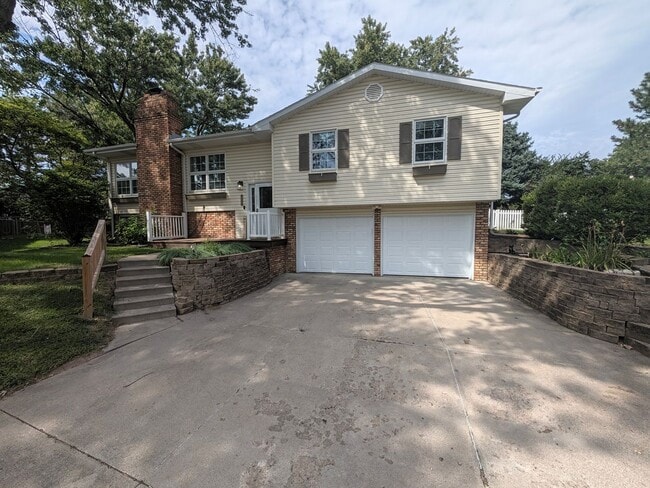 Building Photo - 808 Leprechaun Ln