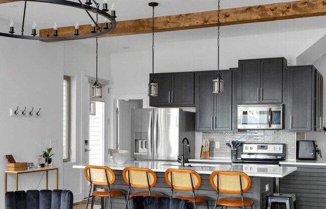 Building Photo - 12B Fern Ave