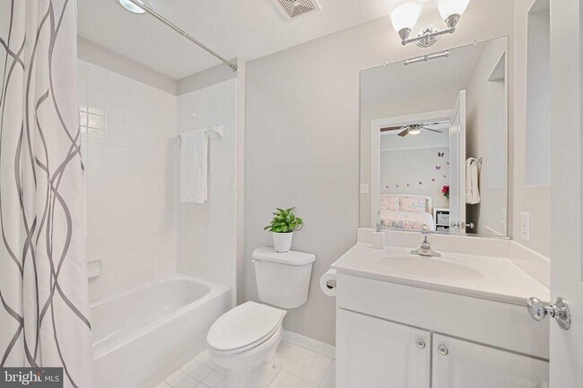 Building Photo - 27 Yogurt Ln