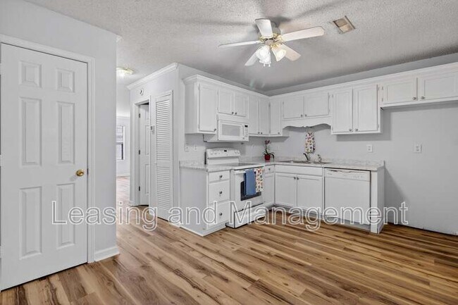 Building Photo - 6248 Lucille Dr