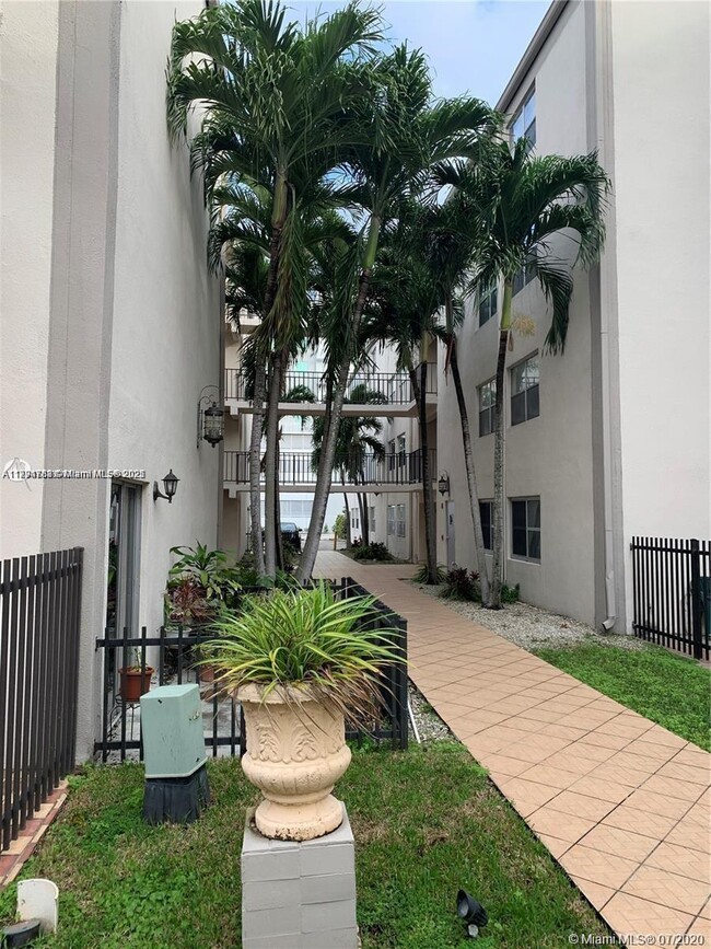 Primary Photo - 5505 NW 7th St