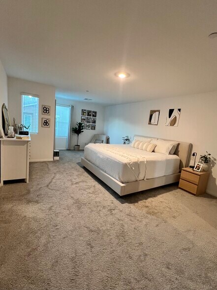 Building Photo - 12185 Scarlet Ember Rd