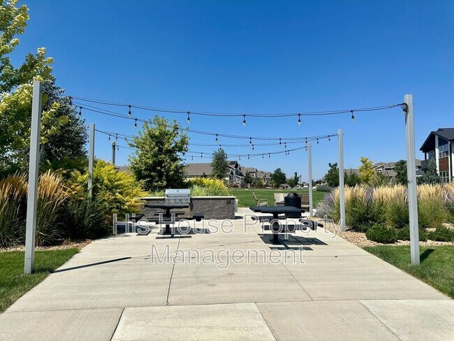 Building Photo - 2080 Autumn Moon Dr