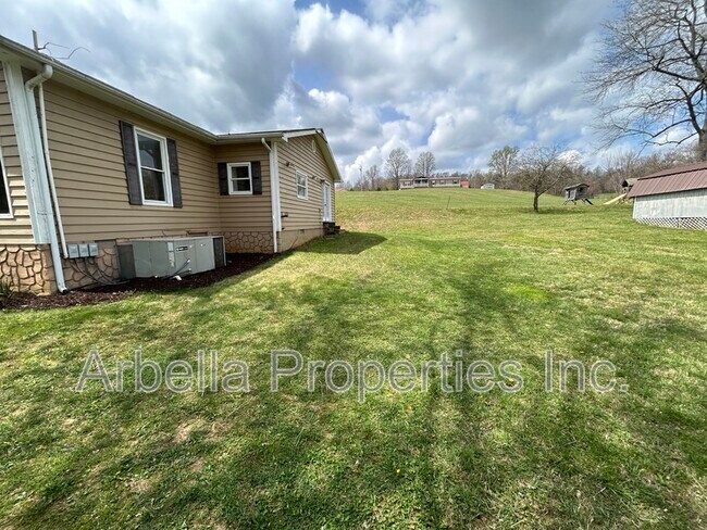 Building Photo - 295 Arrowood Rd