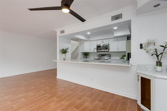 Building Photo - 7950 NW 11th Ct