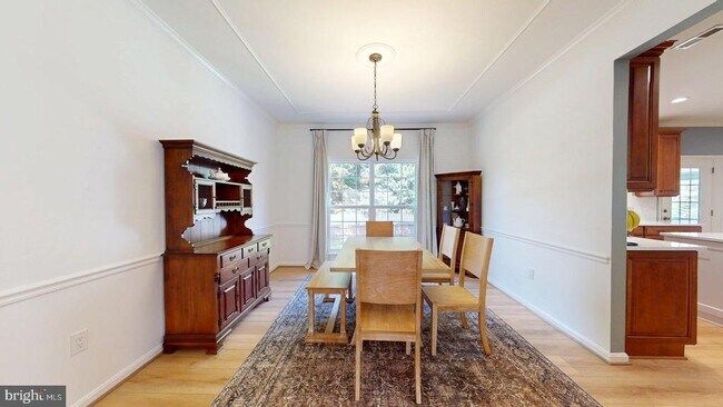 Building Photo - 14 Palace Ln