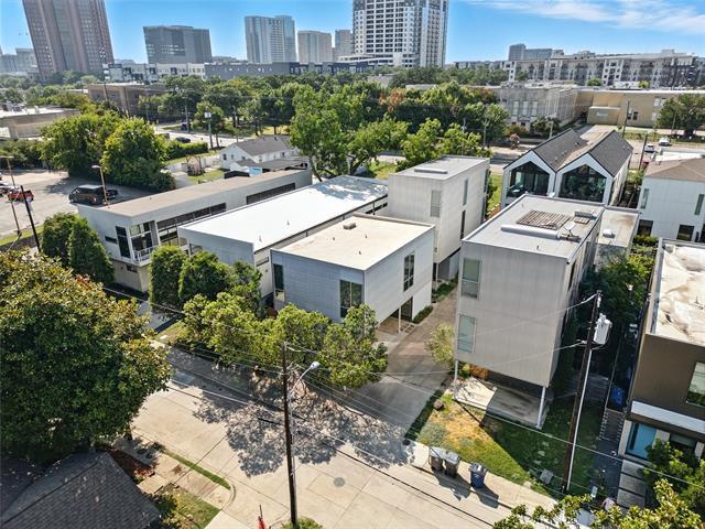 Building Photo - 2325 Rusk Pl