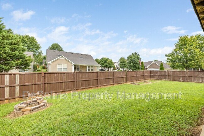 Building Photo - 873 Maricopa Dr