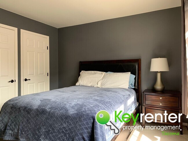 Building Photo - Luxurious House in North East Tacoma!!