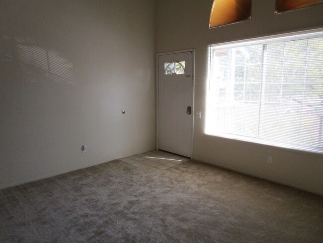 Building Photo - 151 Glenwood