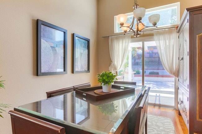 Building Photo - 10730 Carillon Ct