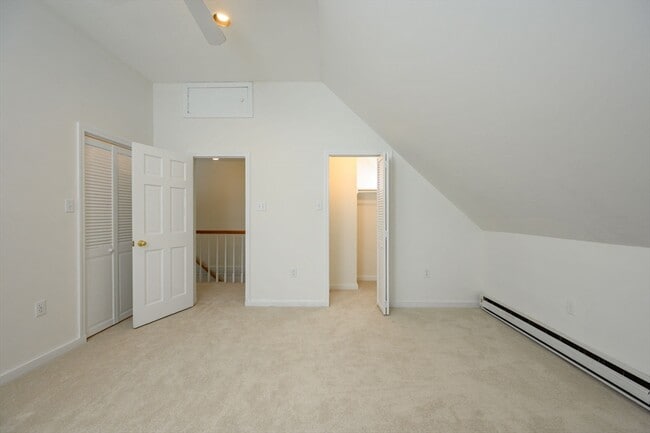 Building Photo - 25 Bayberry Ln