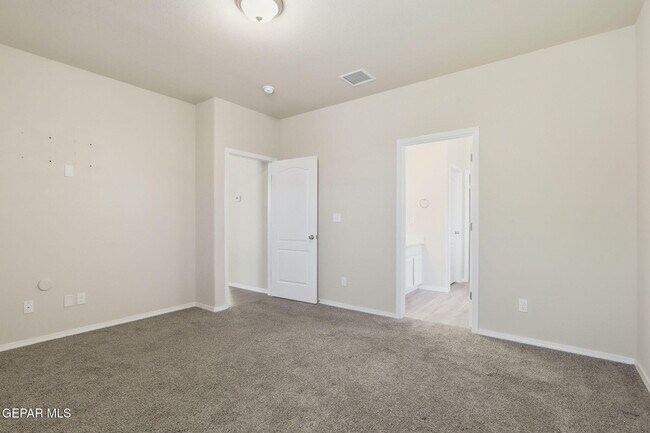 Building Photo - 12253 Desert Dove Ave