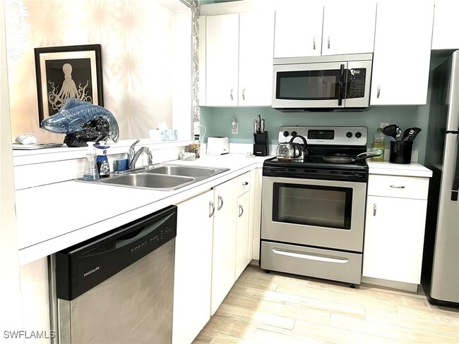 Primary Photo - 1044 Woodshire Ln