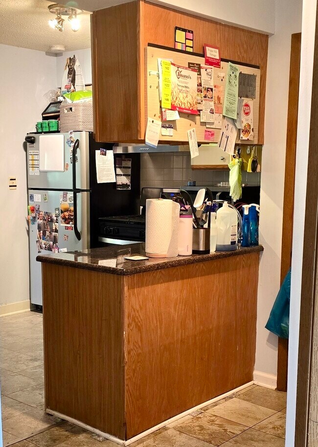 Building Photo - 1 Cedar Ct