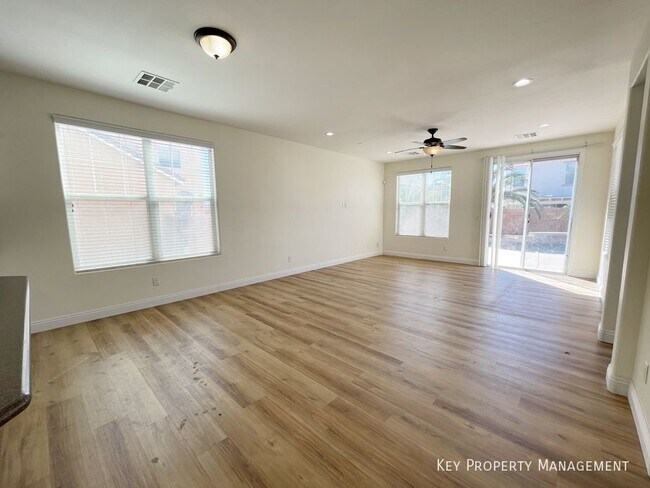 Building Photo - 2913 Big Mountain Ave