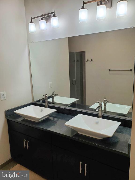 Building Photo - 42318 Benfold Square