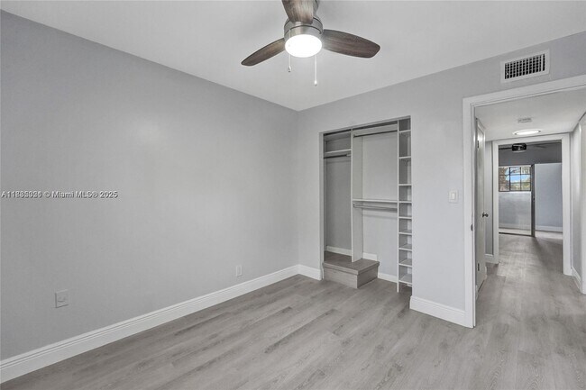 Building Photo - 5963 NW 25th Ct
