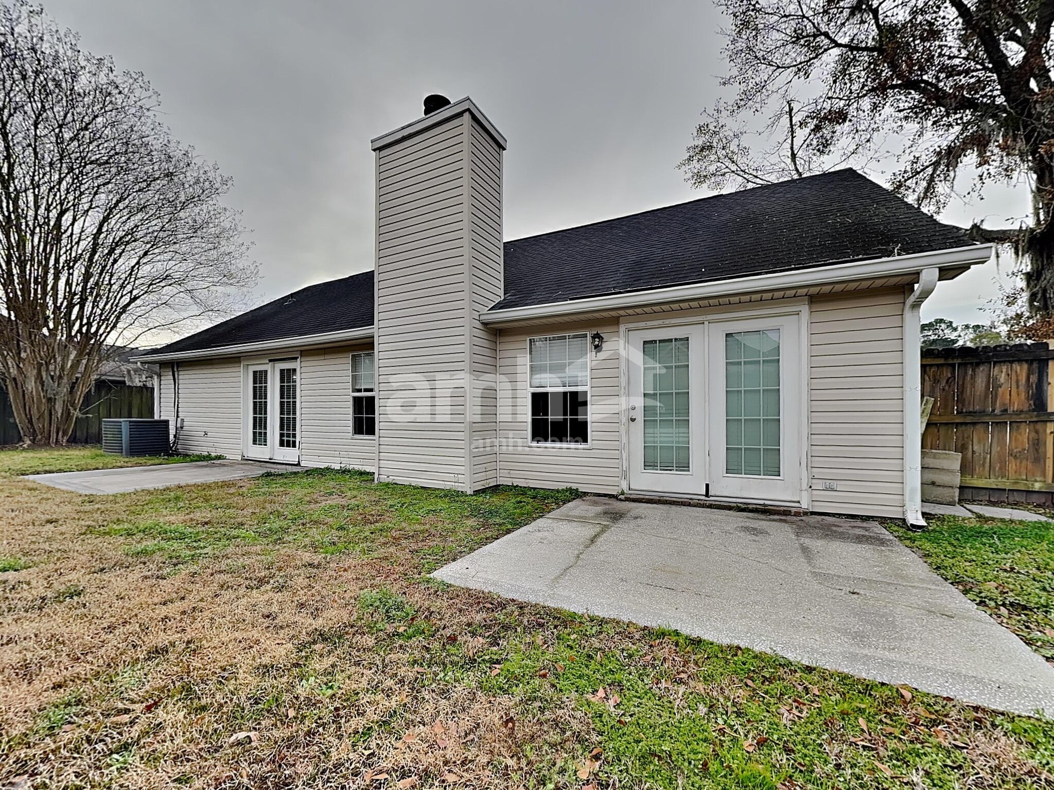 Building Photo - 16 Mallorys Way