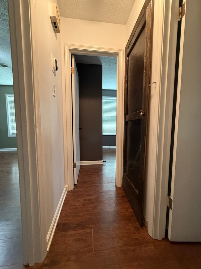 Building Photo - 5 Markwood Ln