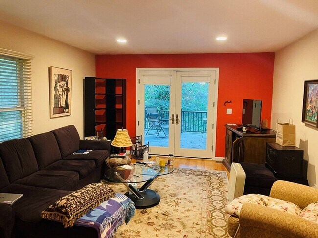 Building Photo - 0 Harbor Hill Rd