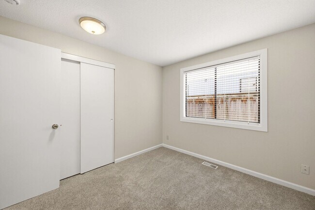 Building Photo - 17563 SW Granada Dr