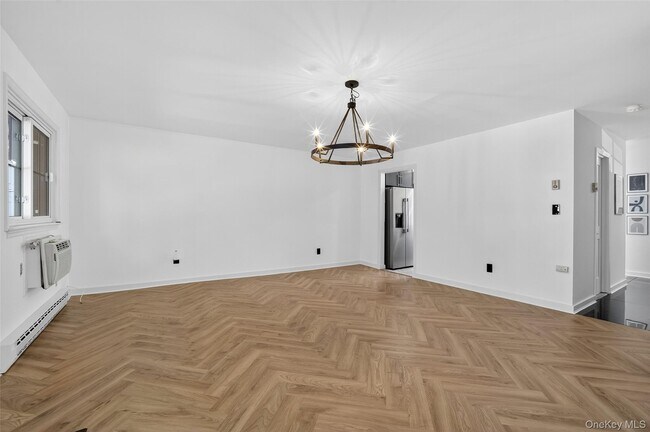Building Photo - 8 Roundtree Ct