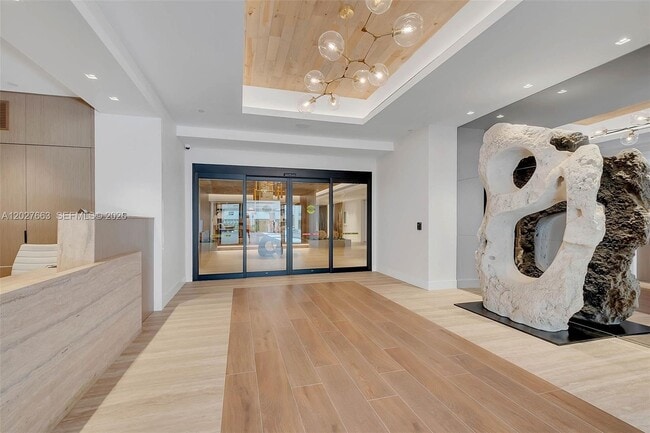 Building Photo - 2301 Collins Ave
