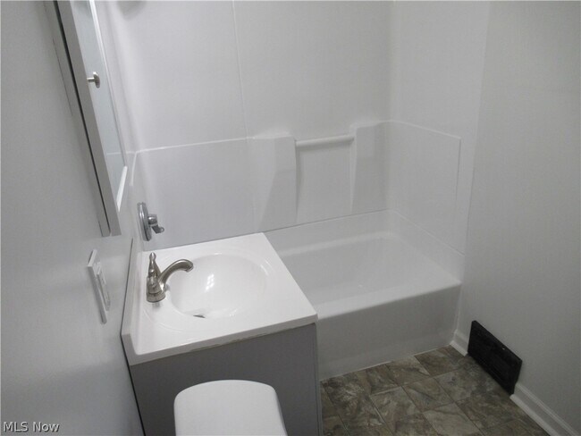 Building Photo - 378 Columbus St