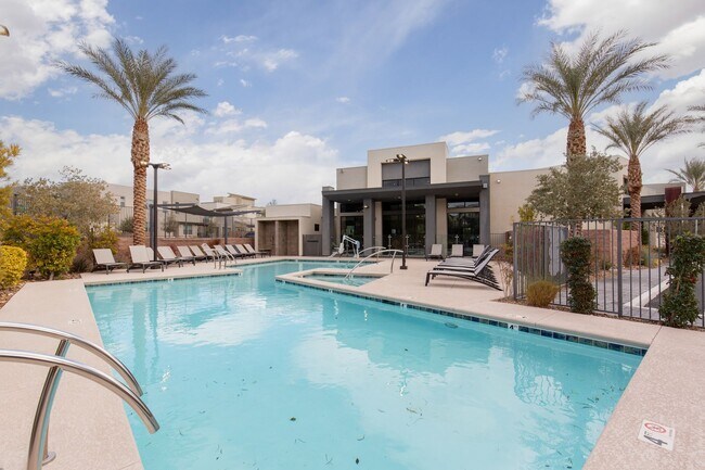 Building Photo - Fully furnished luxury townhome in Affinit...